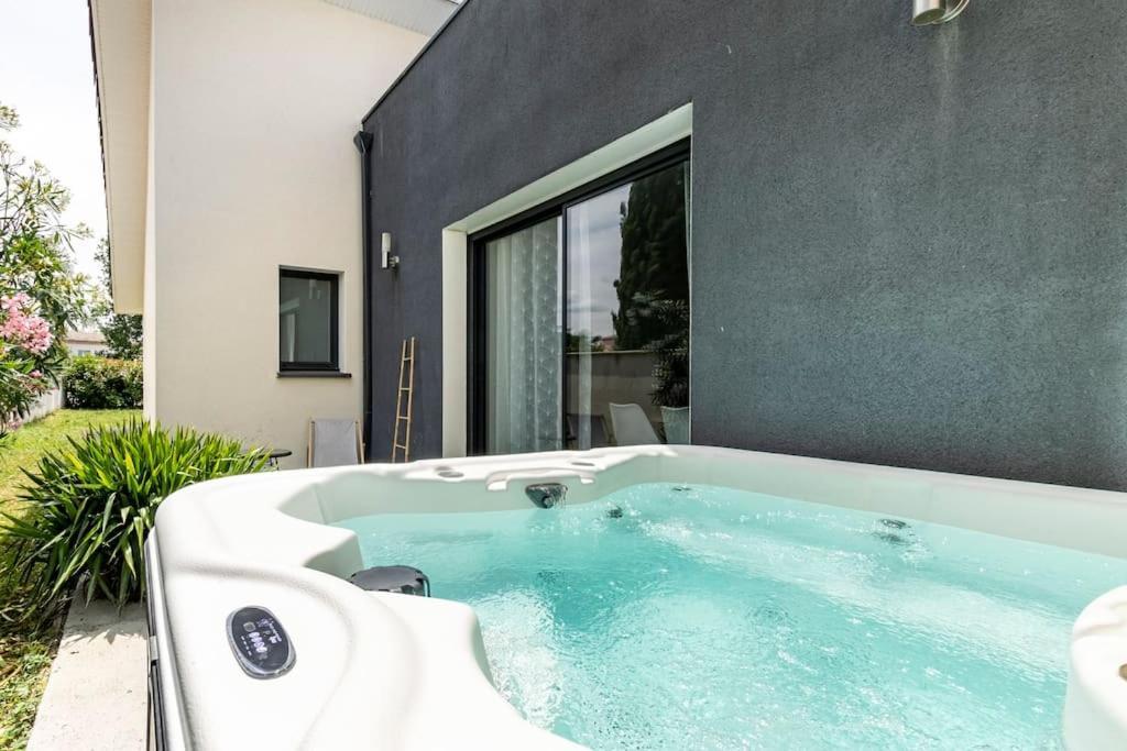 Villa Des Rives Du Tarn Avec Jacuzzi Montans Dış mekan fotoğraf